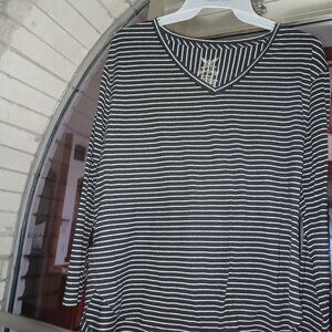 Faded Glory Women's Pullover Top S (4-6) Black & White Stripes